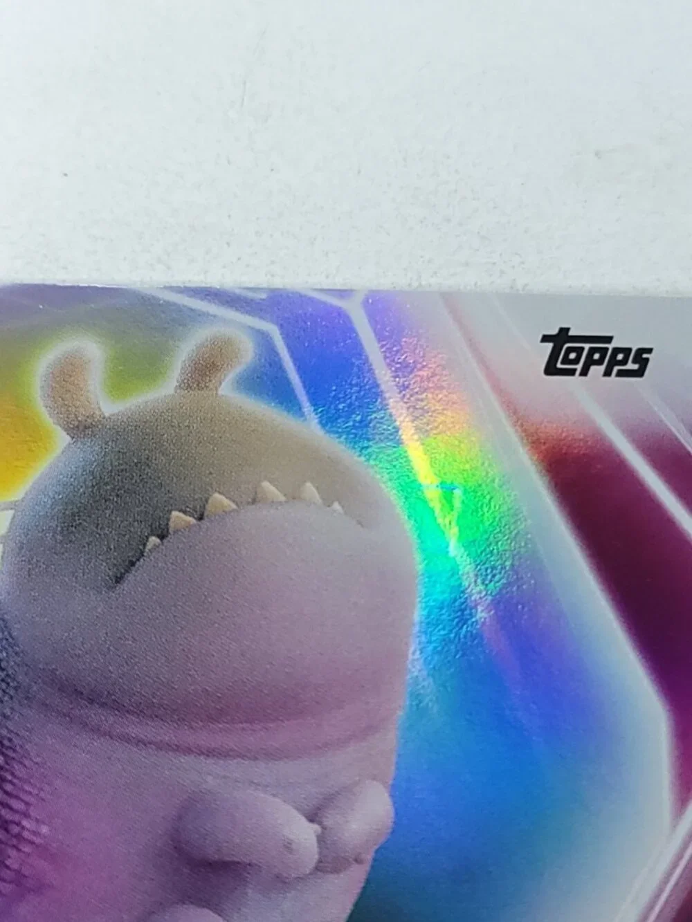 Glordon Topps 2026 Disney Neon Holo Parallel Refractor Limited 70/99